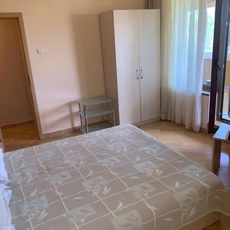 Private In Golden Dreams Apartment
